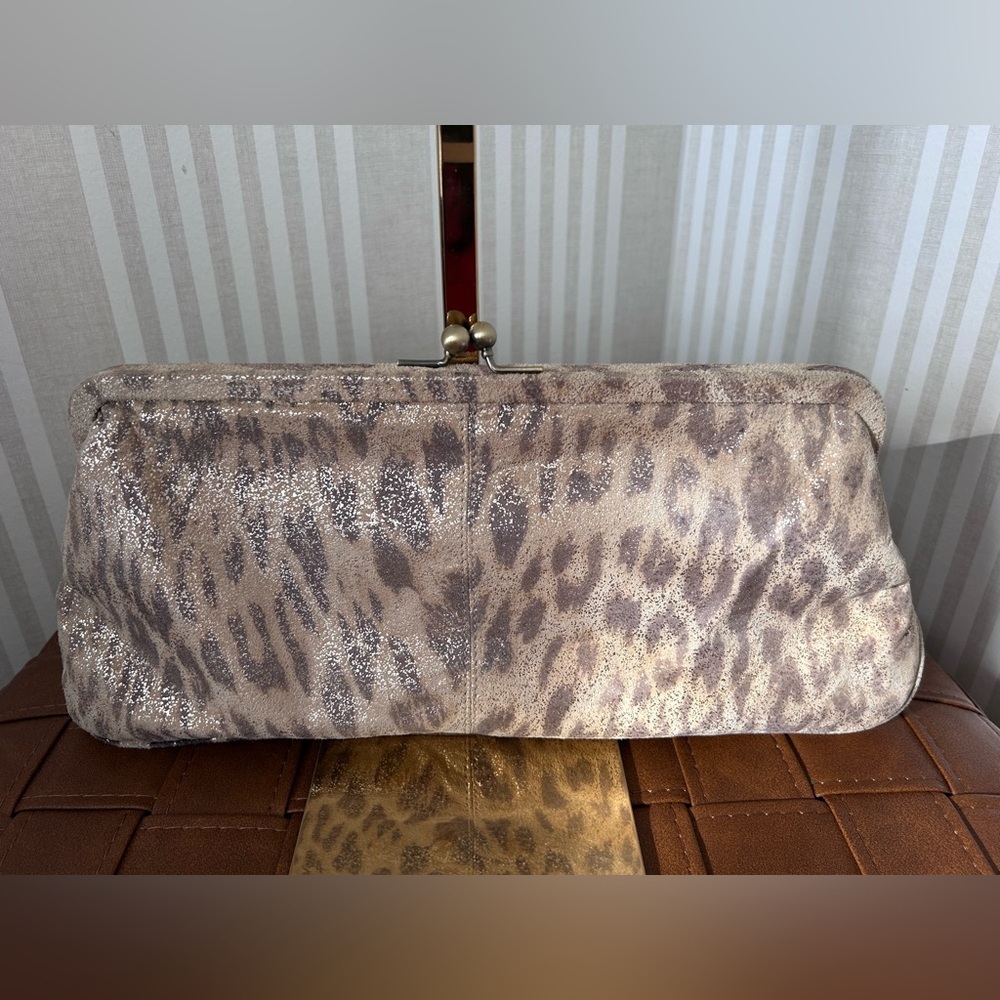 Hobo International Gold Tan Leopard Print Clutch Kiss Lock with Chain Vintage - Picture 2 of 6
